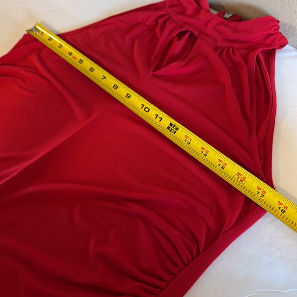 Belldini Women’s Red Halter Keyhole Front Sleeveless Top Size M - Picture 8 of 9